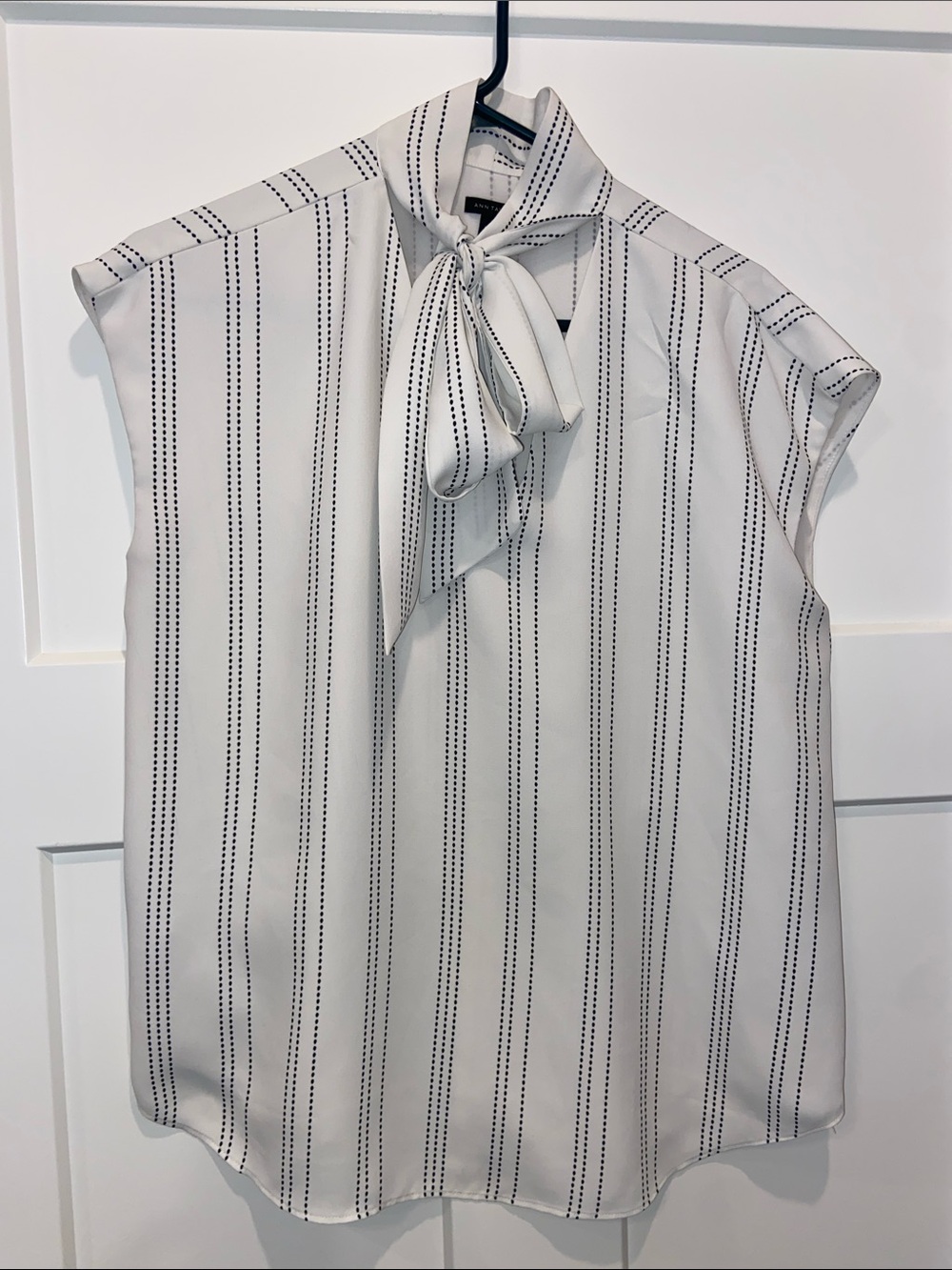 M Ann Taylor White Blouse with Black Dotted Stripes and Tie Neck